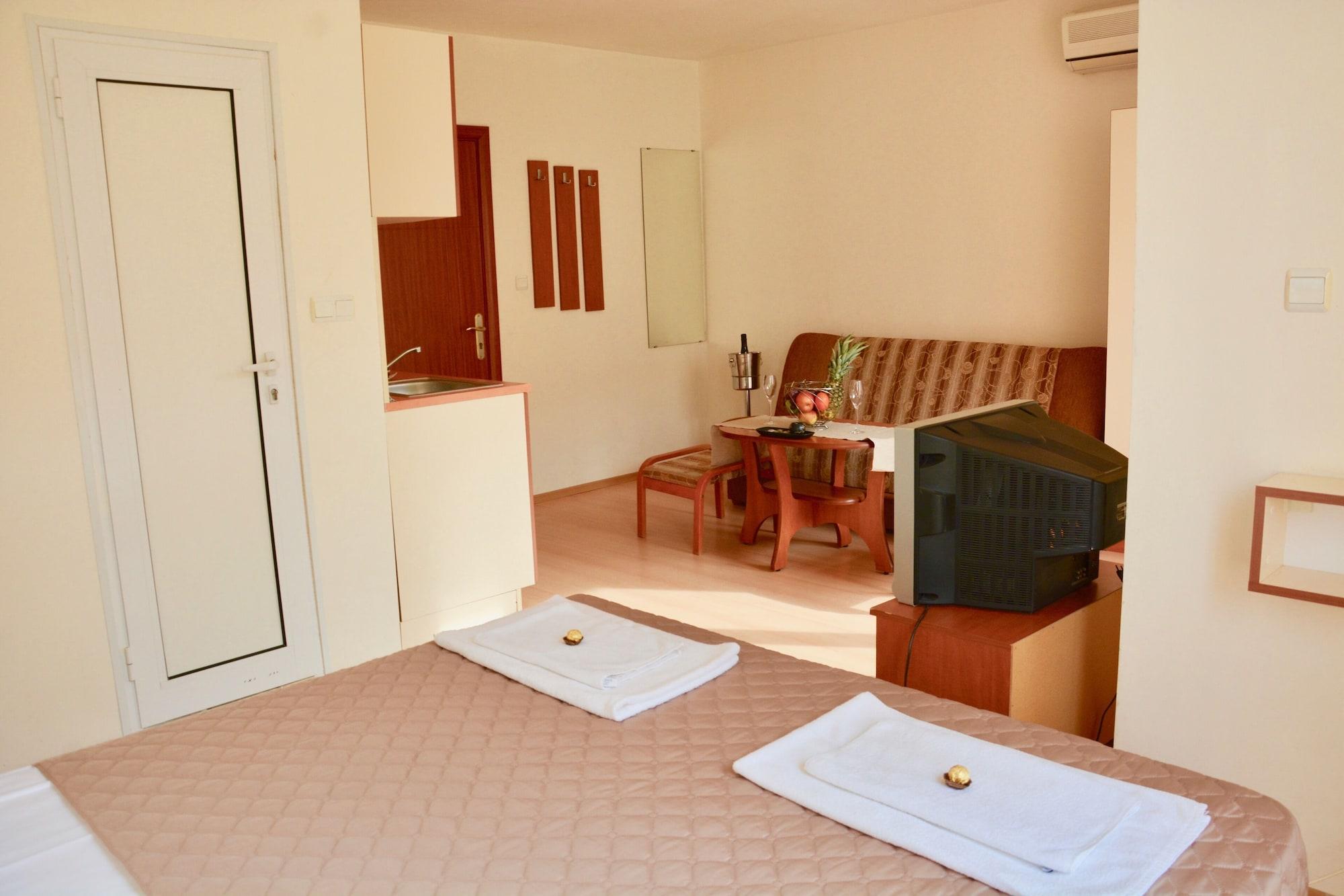 เรนโบว์ 2 ฮอลิเดย์ คอมเพล็กซ์ Hotel ซันนีบีช ภายนอก รูปภาพ