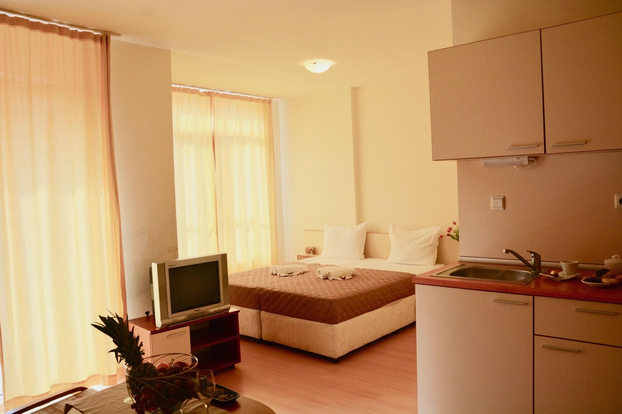 เรนโบว์ 2 ฮอลิเดย์ คอมเพล็กซ์ Hotel ซันนีบีช ภายนอก รูปภาพ
