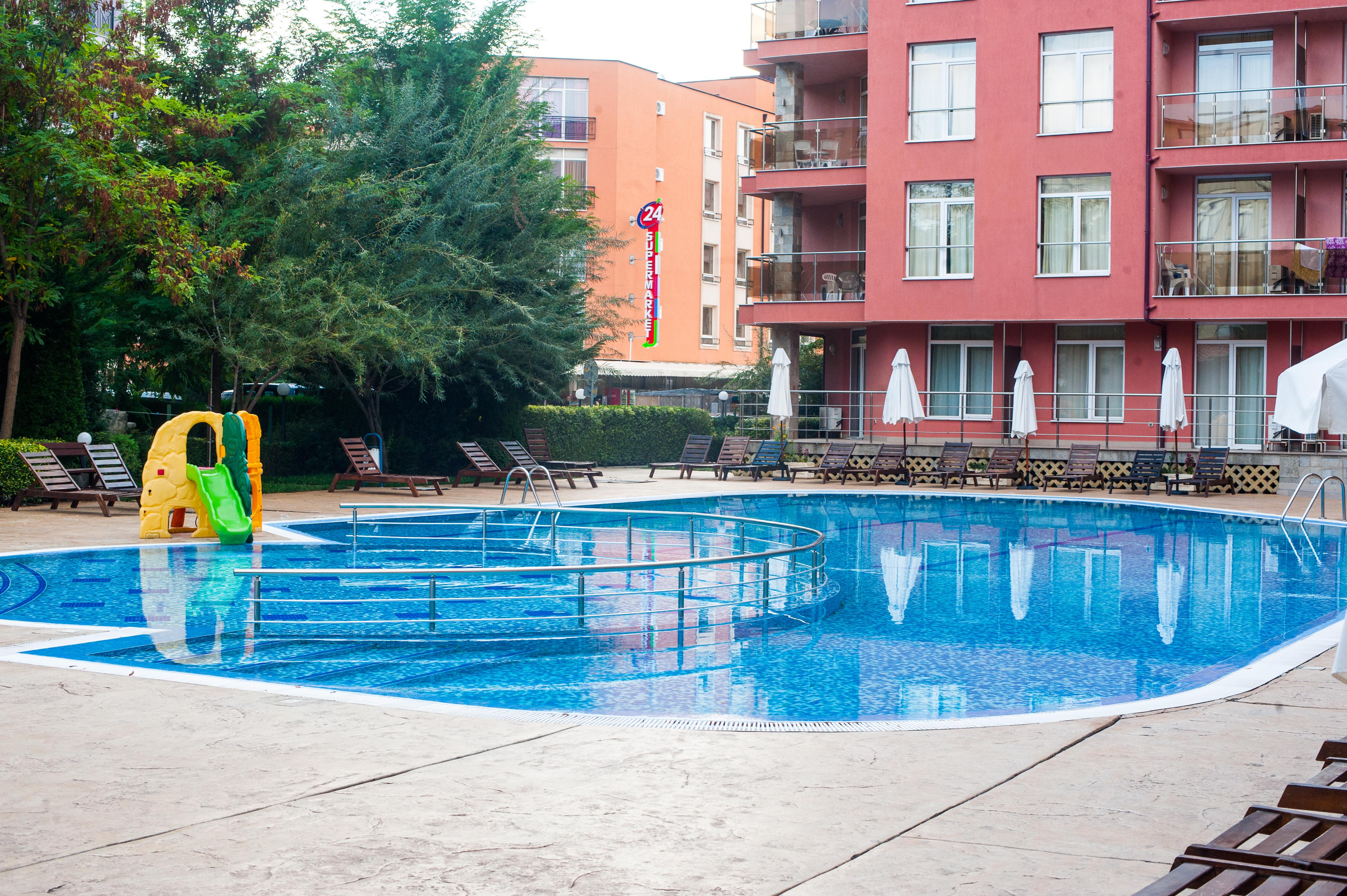 เรนโบว์ 2 ฮอลิเดย์ คอมเพล็กซ์ Hotel ซันนีบีช ภายนอก รูปภาพ
